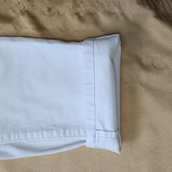 💙new item💙Jennifer Lopez white cropped jeans - Picture 3 of 14